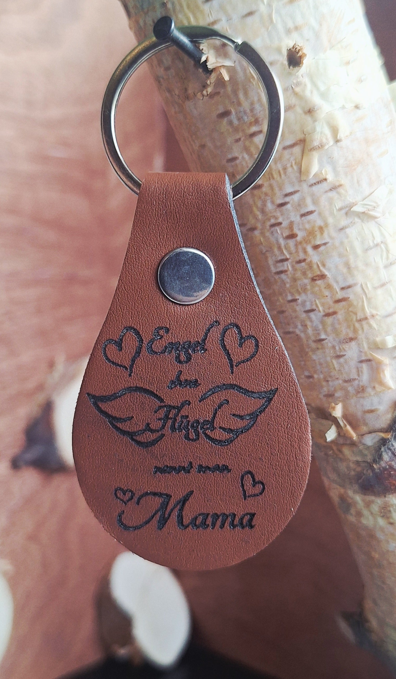 Schlüsselanhänger Leder Oval Braun "Engel ohne Flügel nennt man Mama"